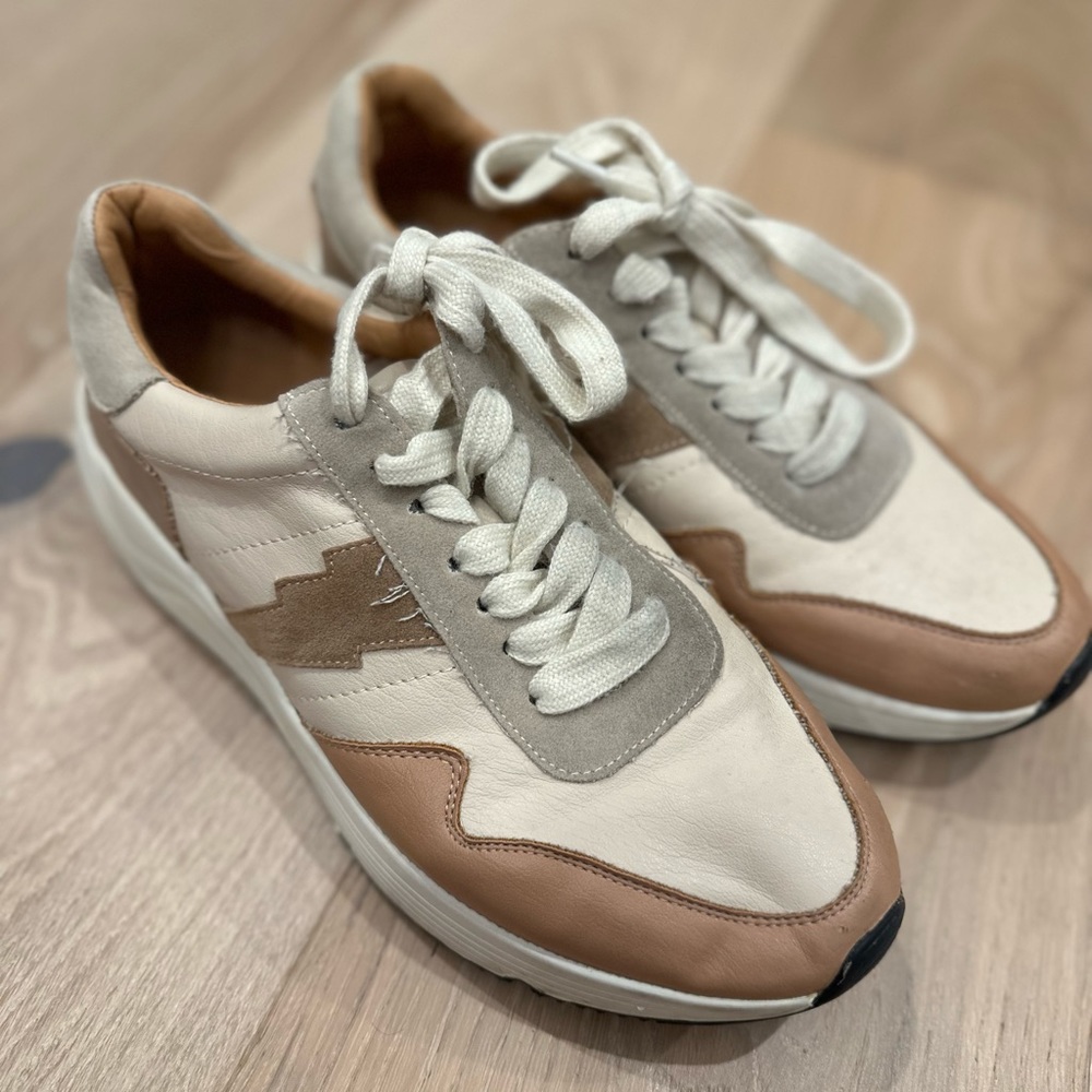 Oasis Society Sneakers